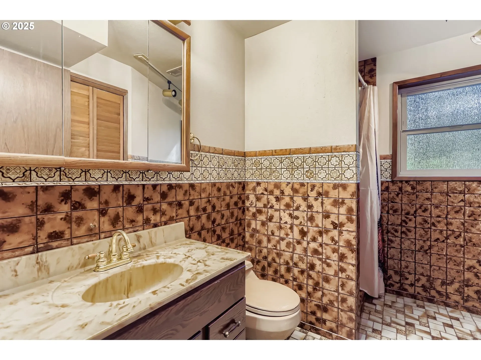 Bathroom-Lower