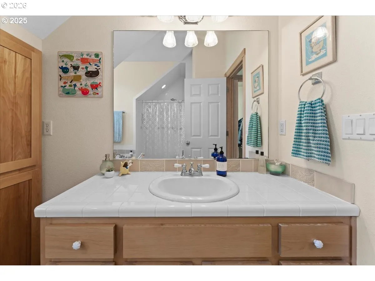 Primary Bedroom-Attached Bathroom