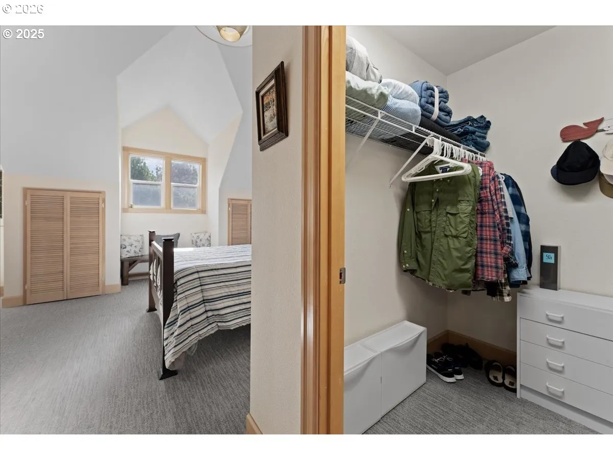Primary Bedroom-Walk-In Closet