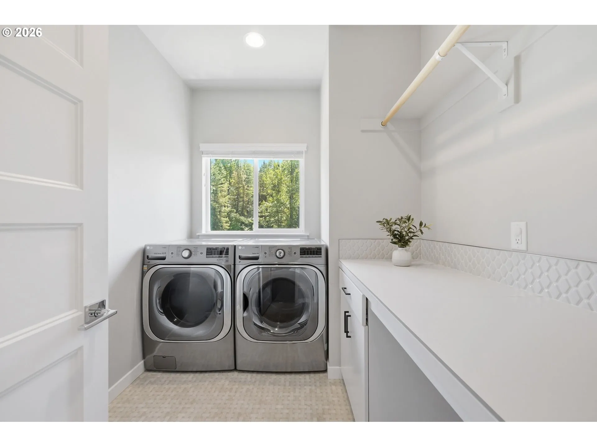Laundry-Upper