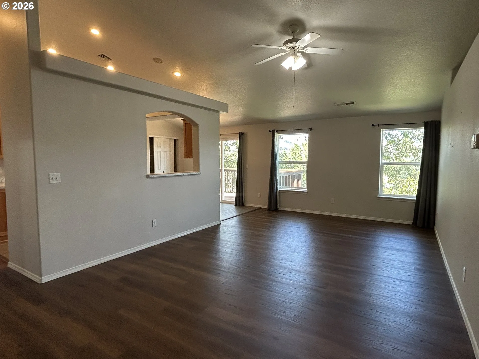 Living Room-Ceiling Fan