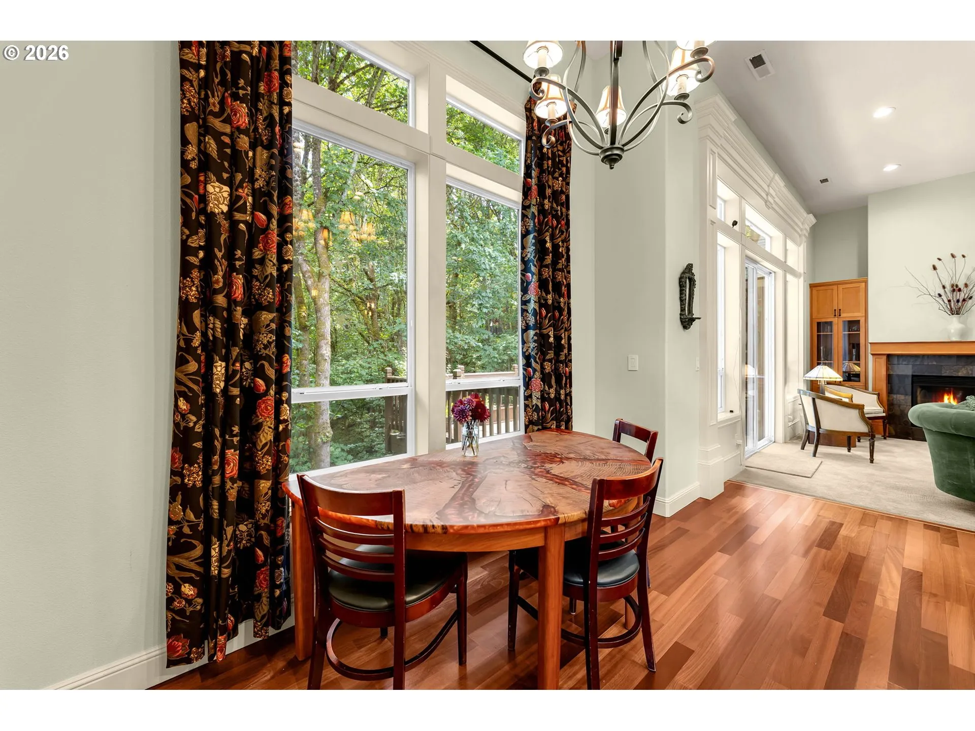 Kitchen-Eating Area