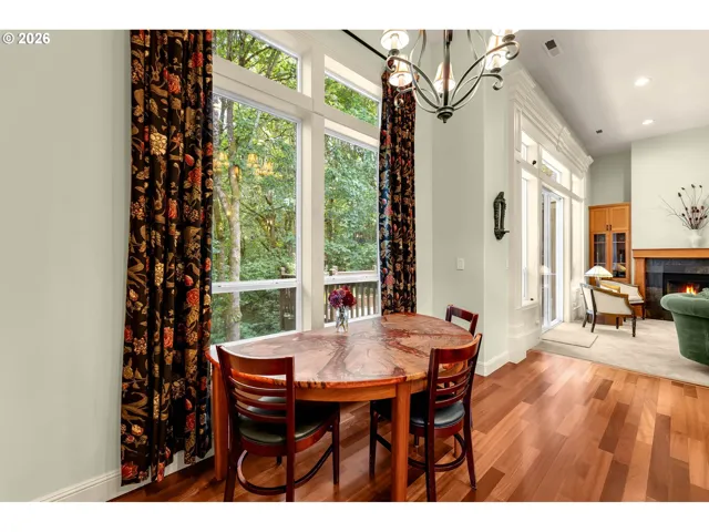 Kitchen-Eating Area