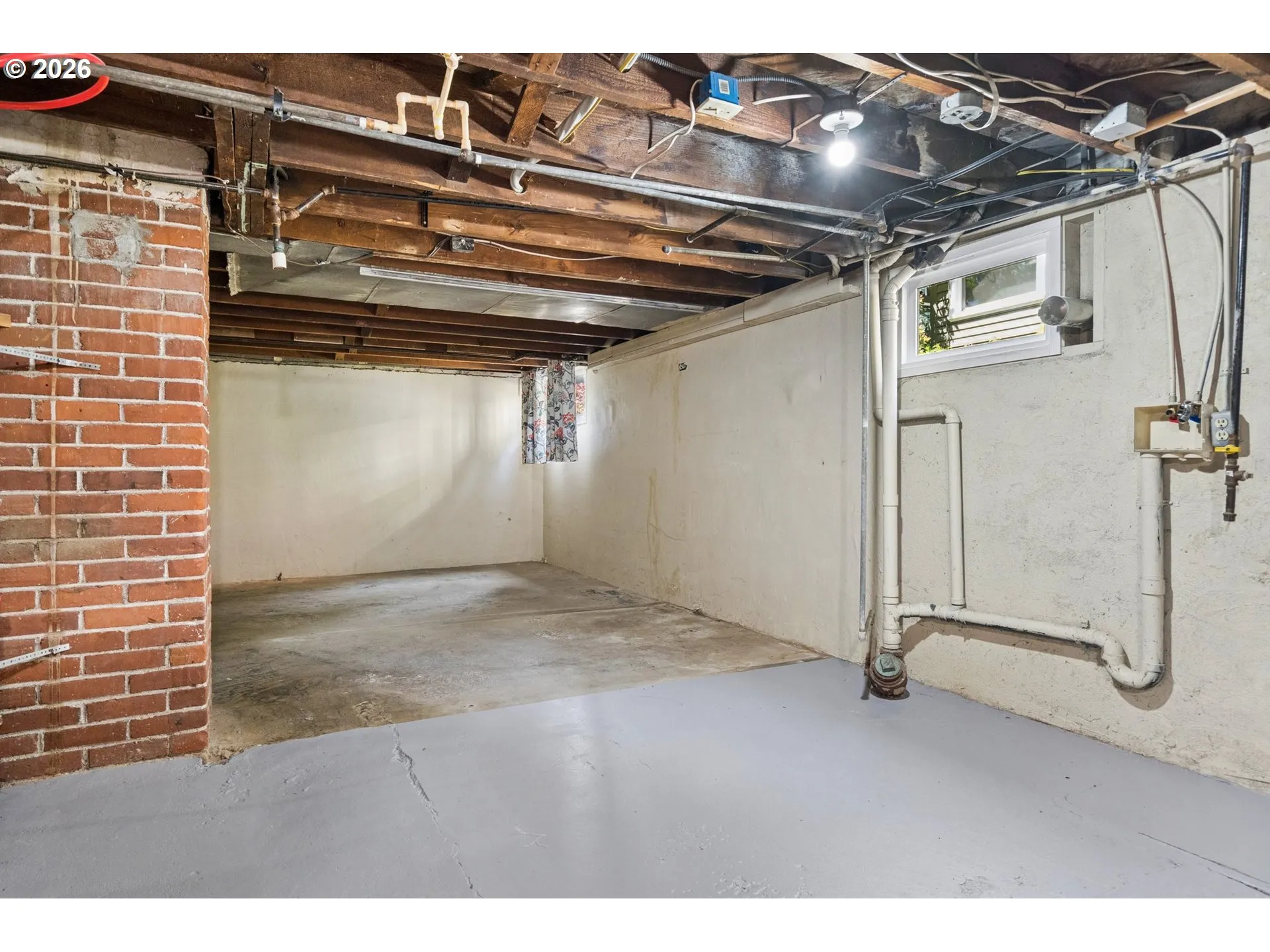 Basement-Unfinished