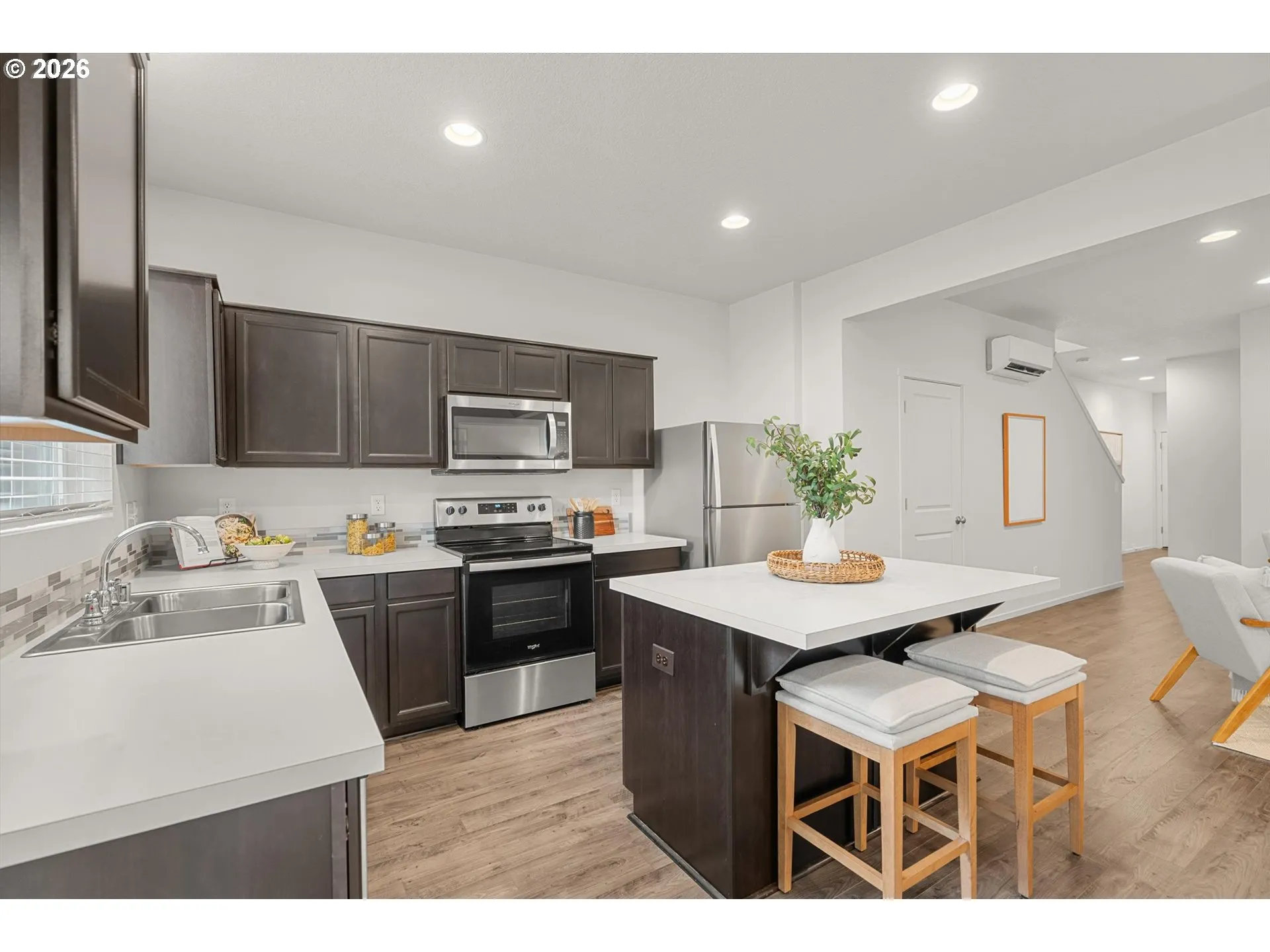 Kitchen-Eating Area
