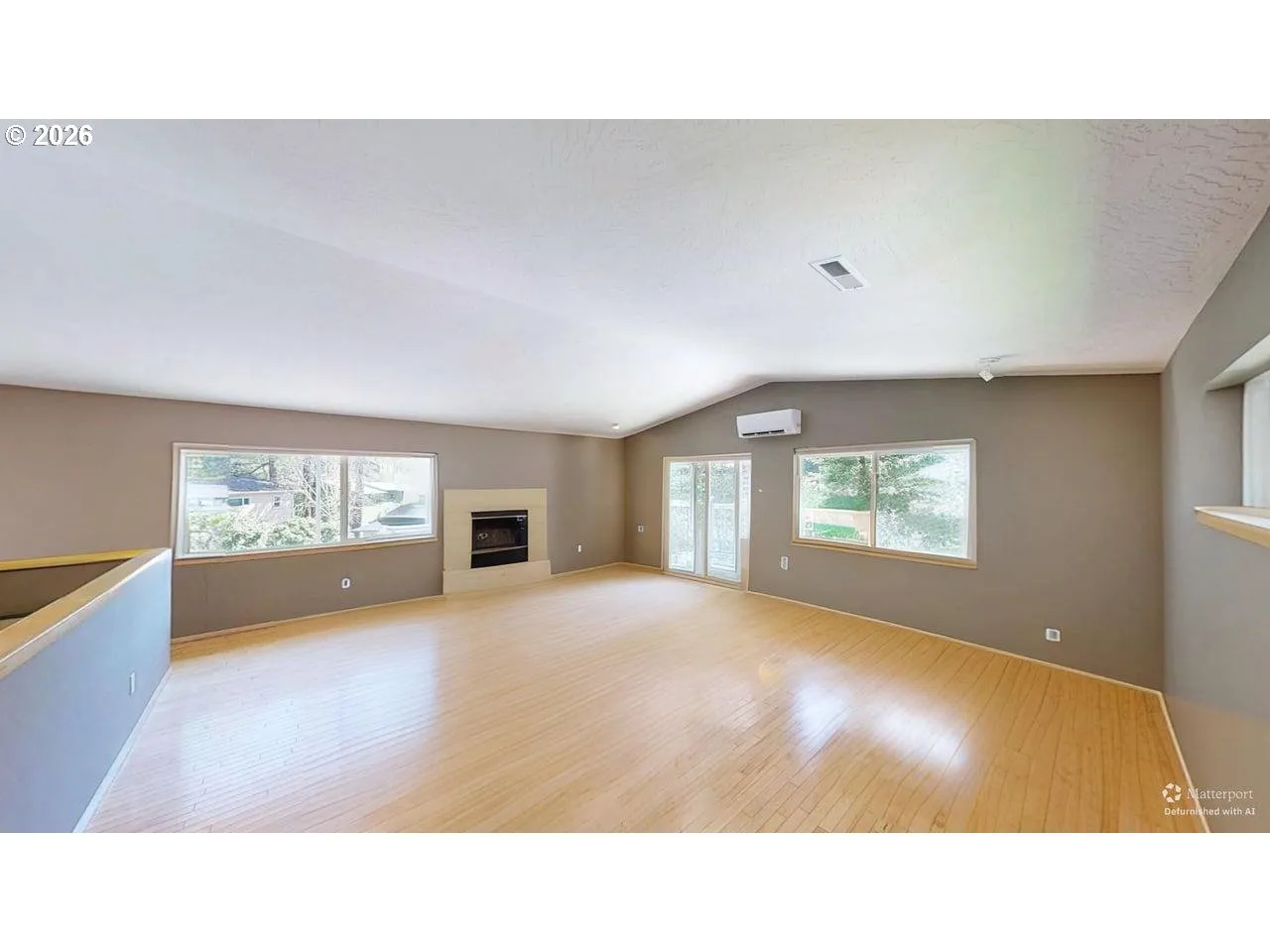 Living Room-Vaulted Ceilings