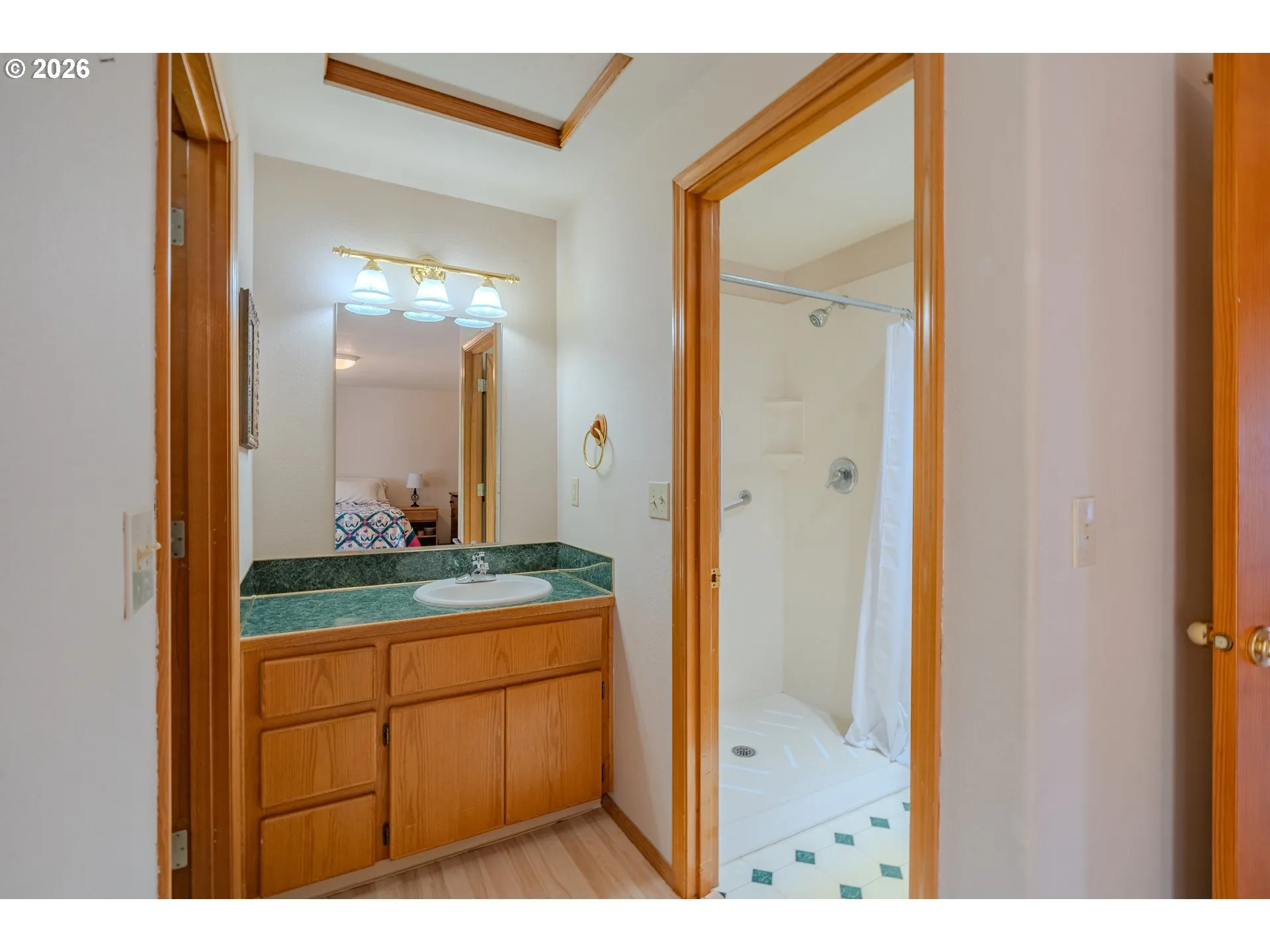 Bathroom, Attached