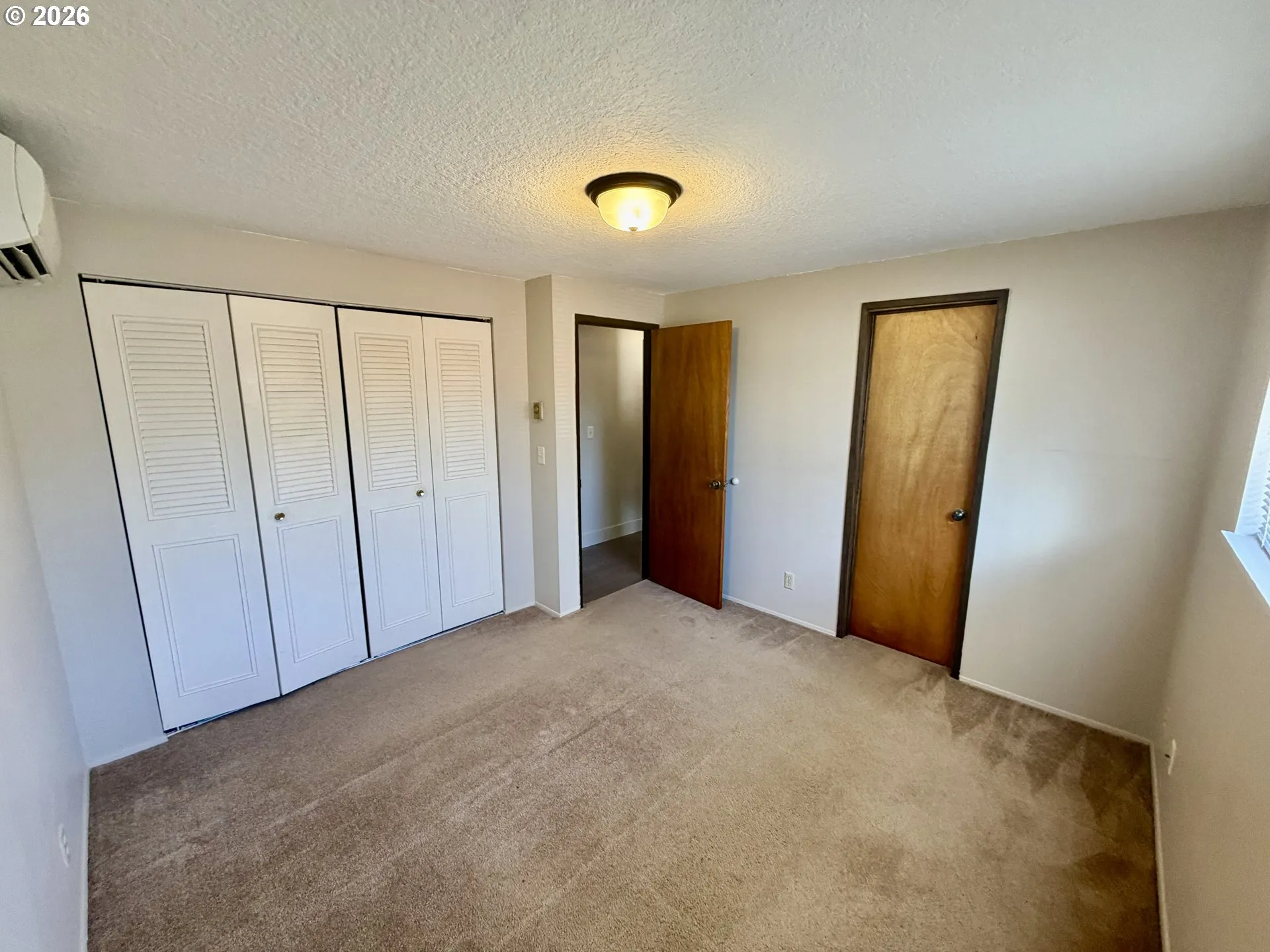 Bedroom, Primary