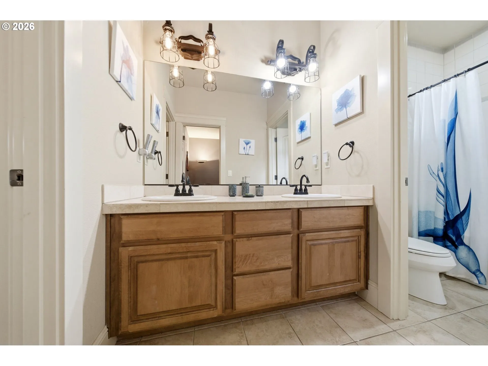 Bathroom-Jack and Jill