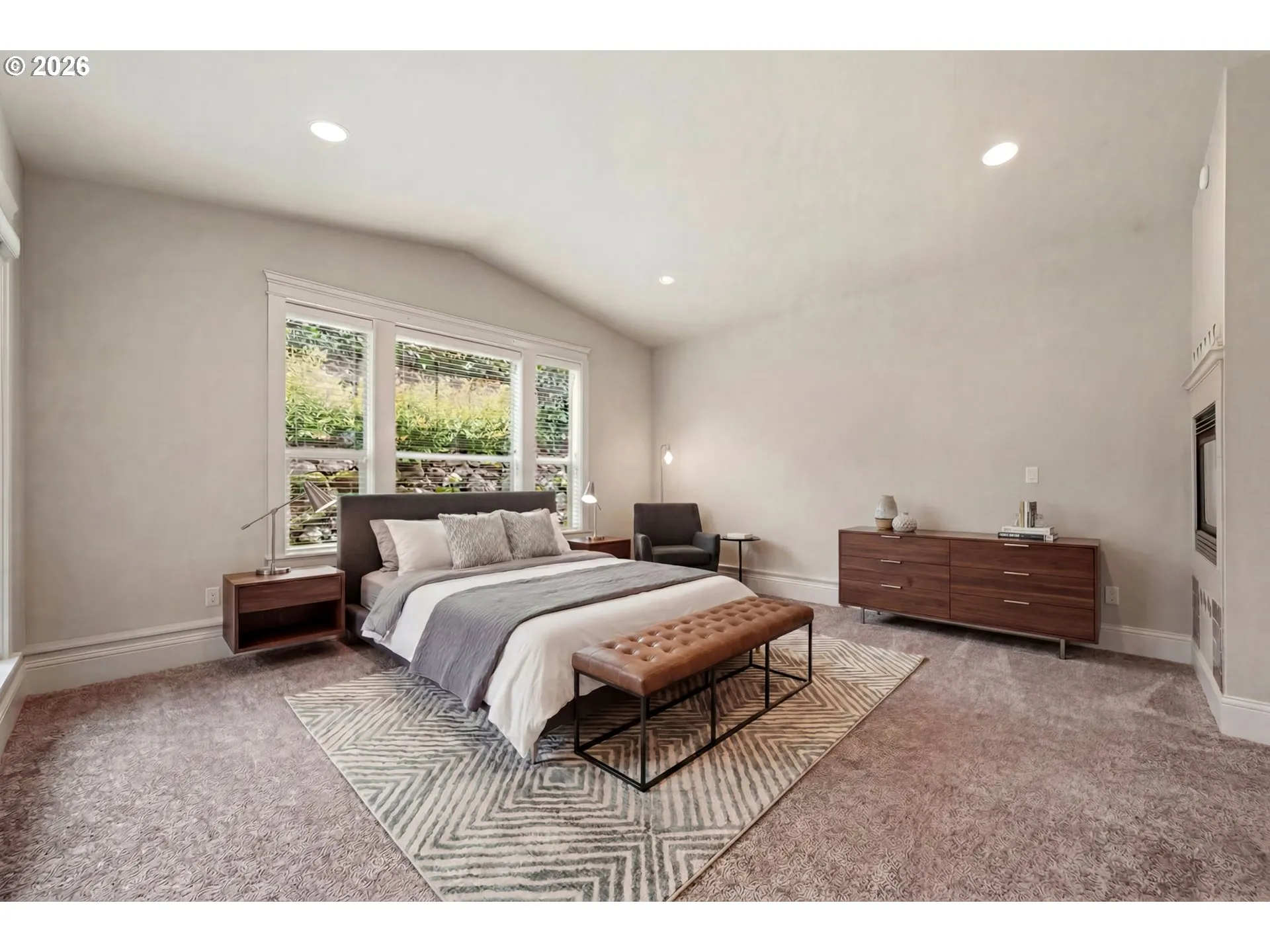 Bedroom, Primary