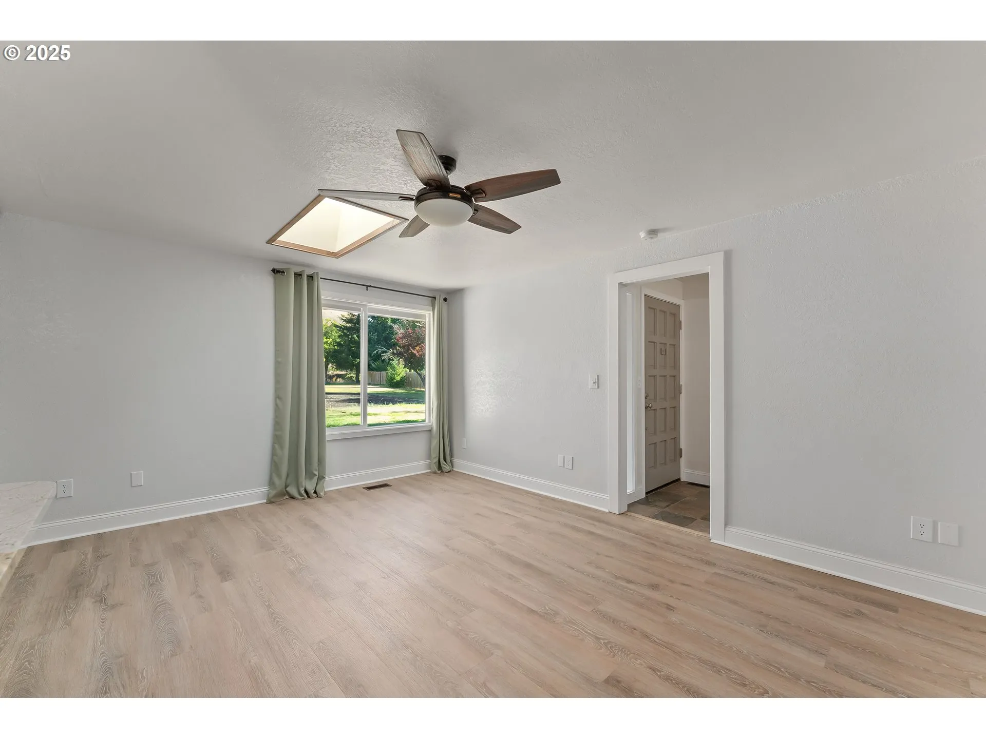 Dining Room-Ceiling Fan