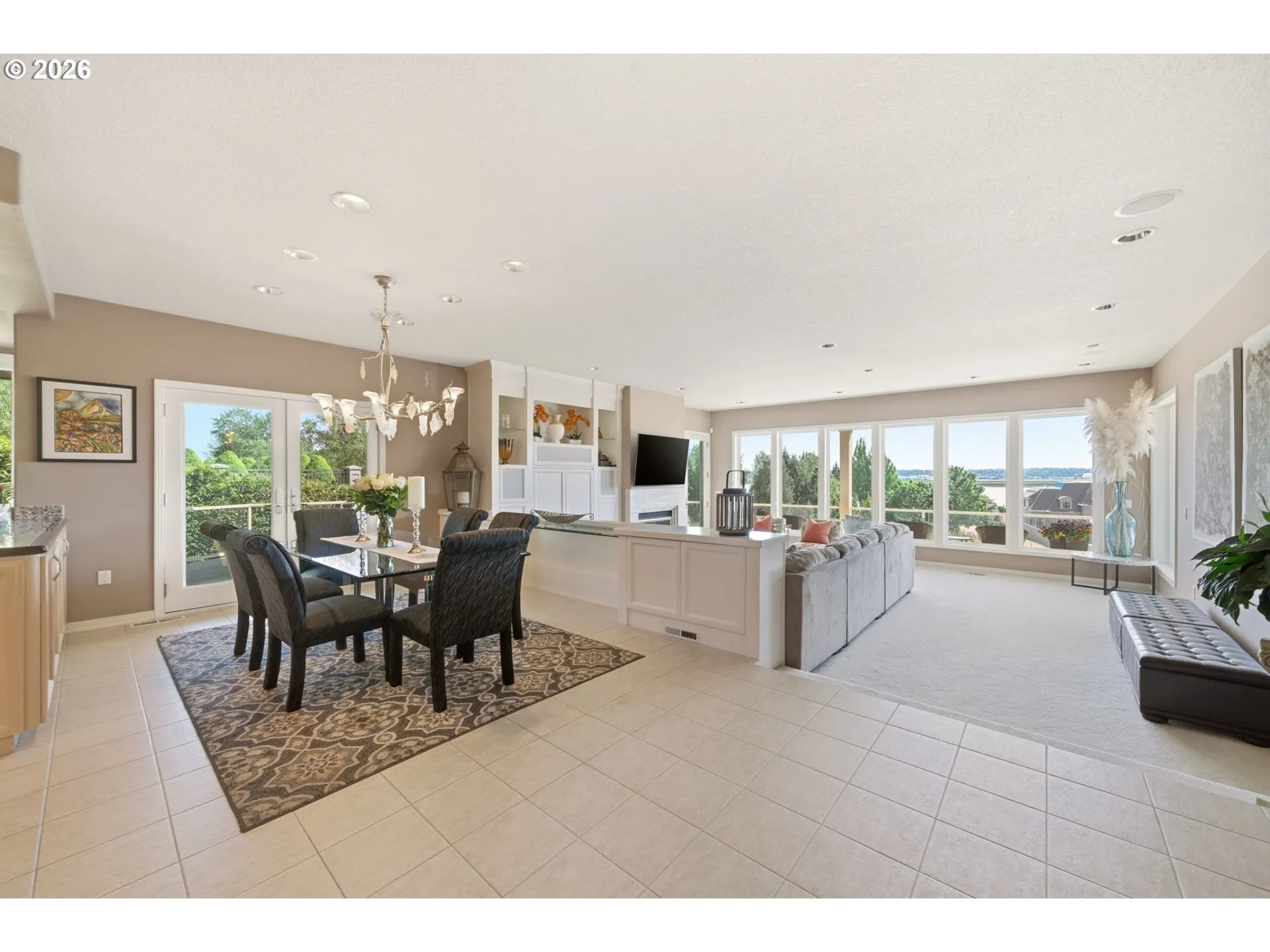 Living Room/Dining Room