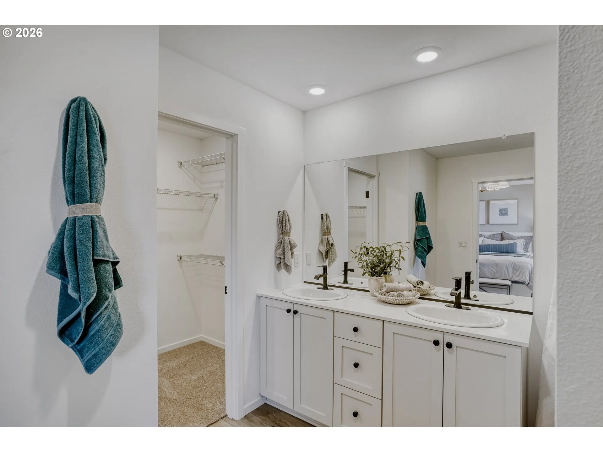 Bathroom, Attached-Double Sinks
