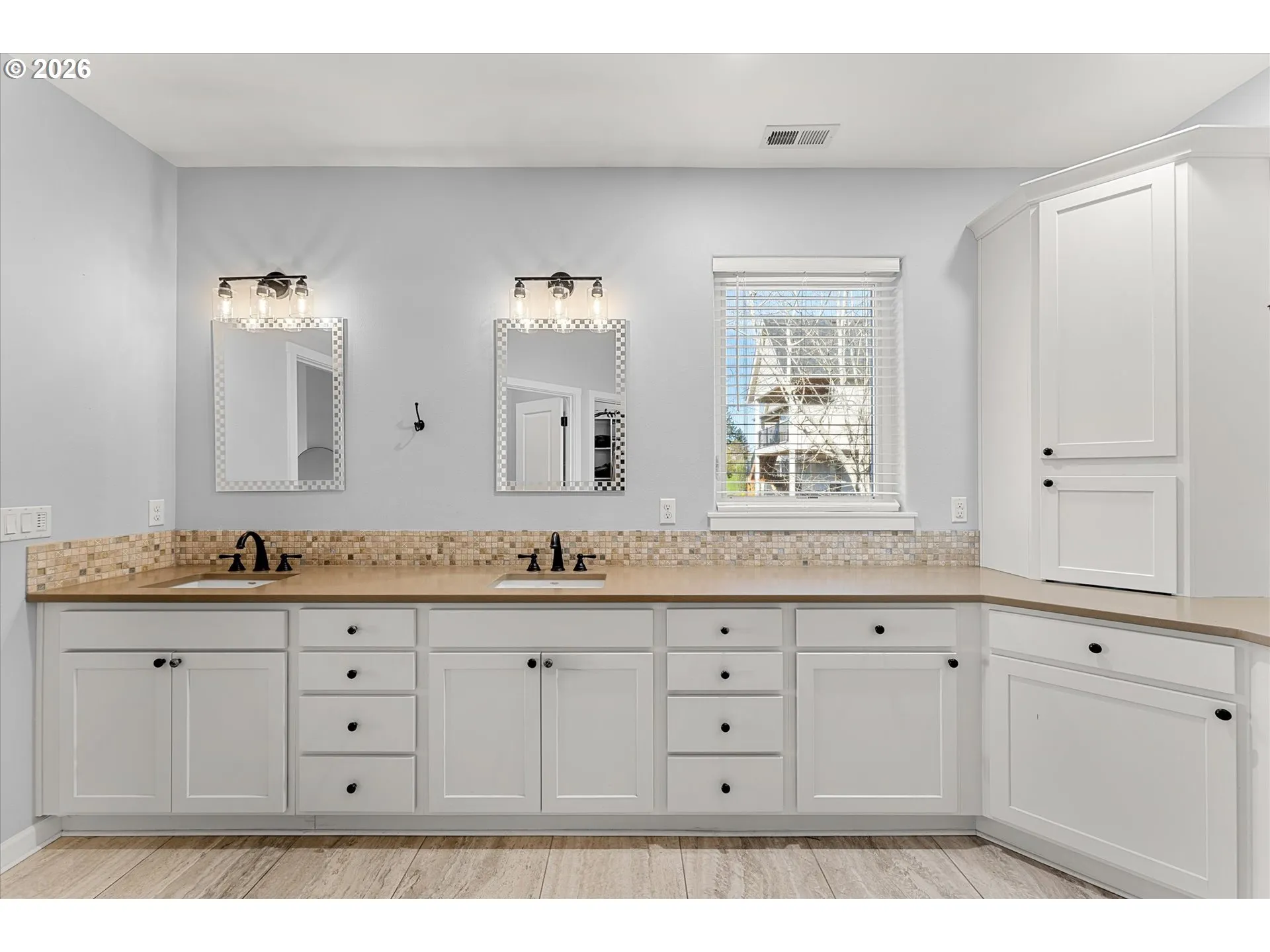 Bathroom, Attached