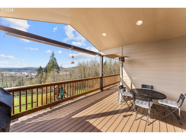 Balcony-Covered