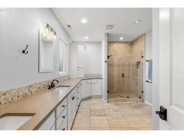 Bathroom, Attached-Walk in Shower