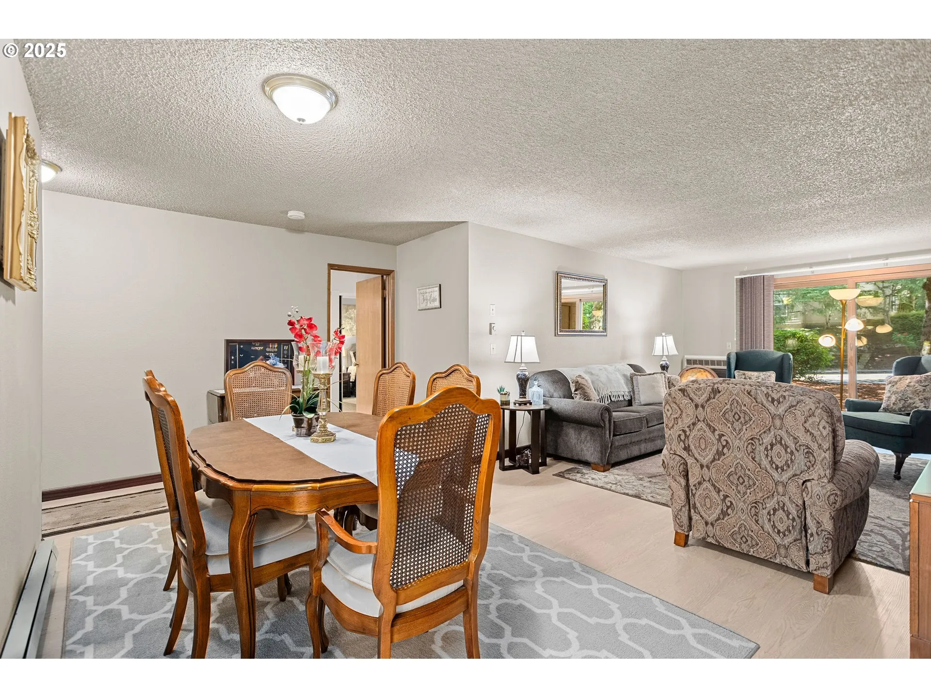 Living Room/Dining Room