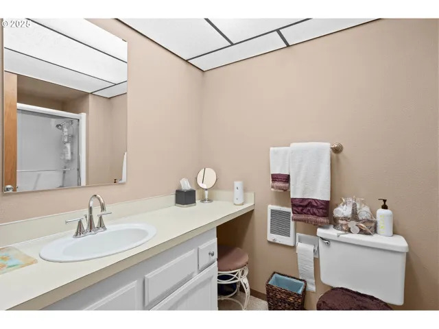 Bathroom, Attached