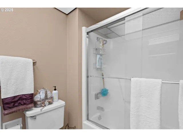 Bathroom, Attached