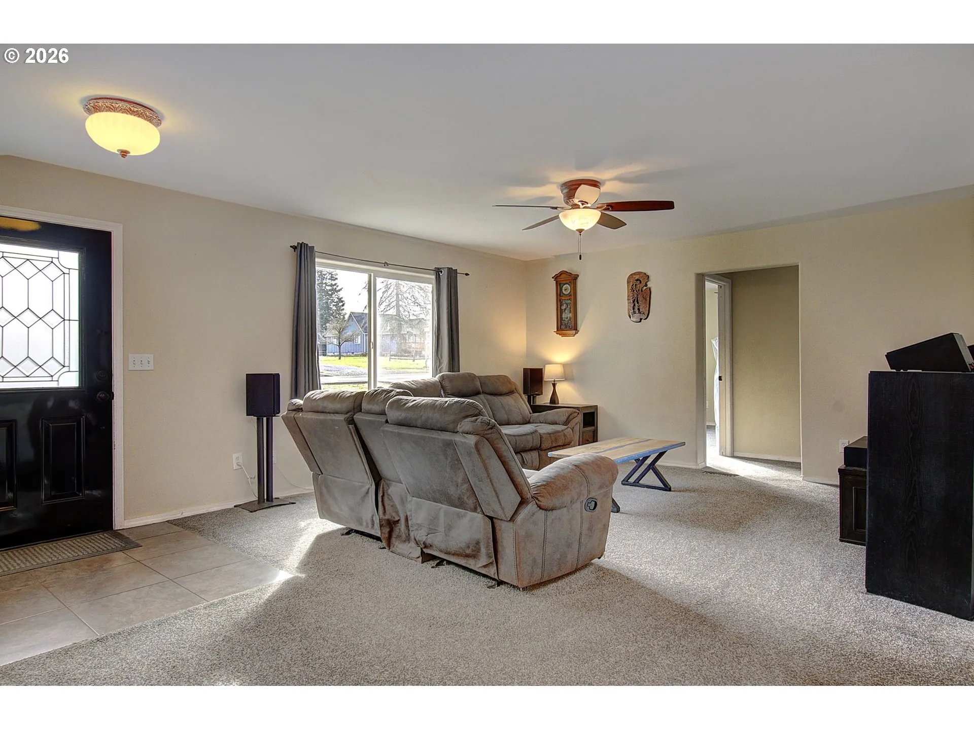 Living Room-Ceiling Fan