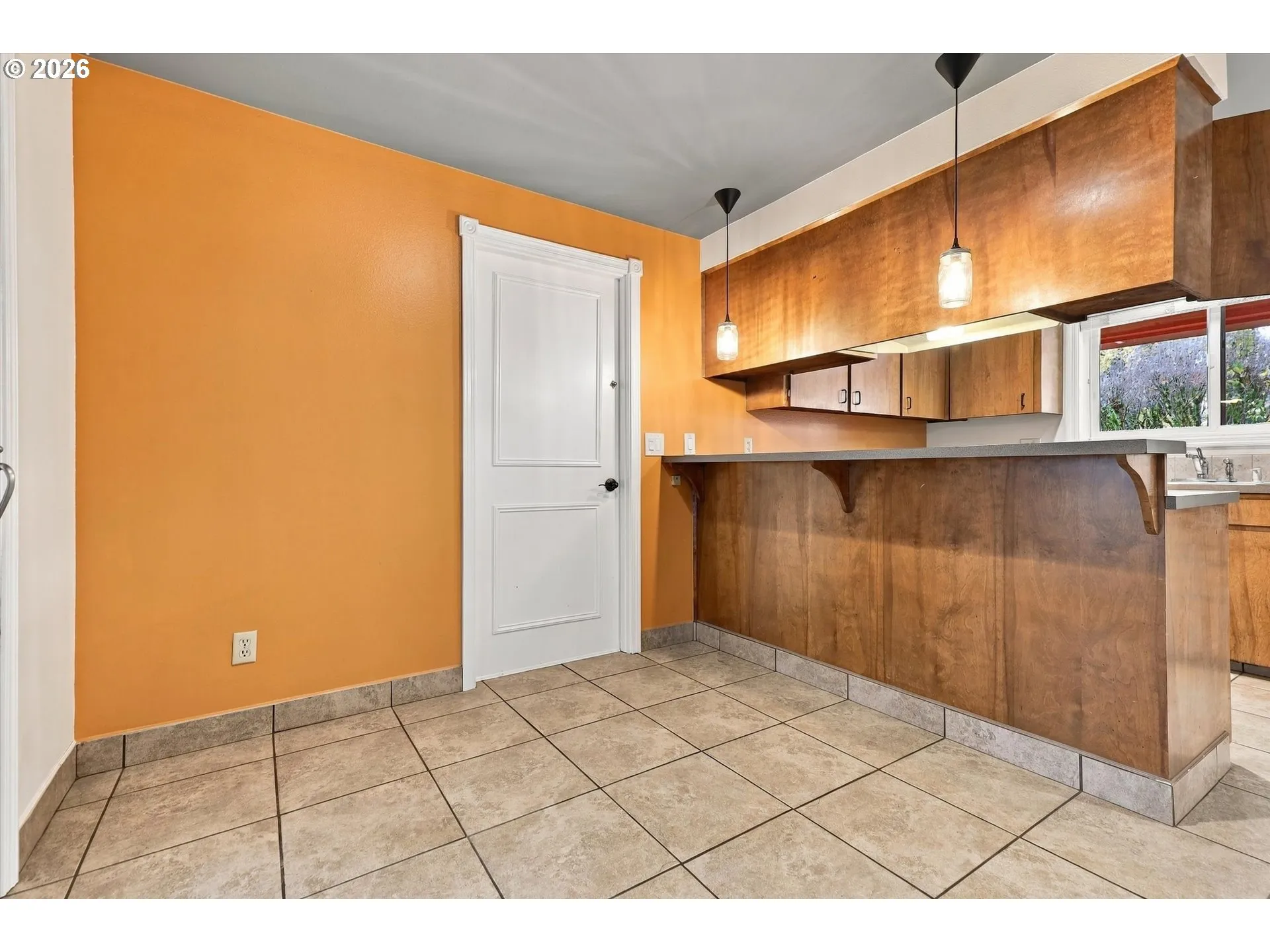 Kitchen-Eating Area