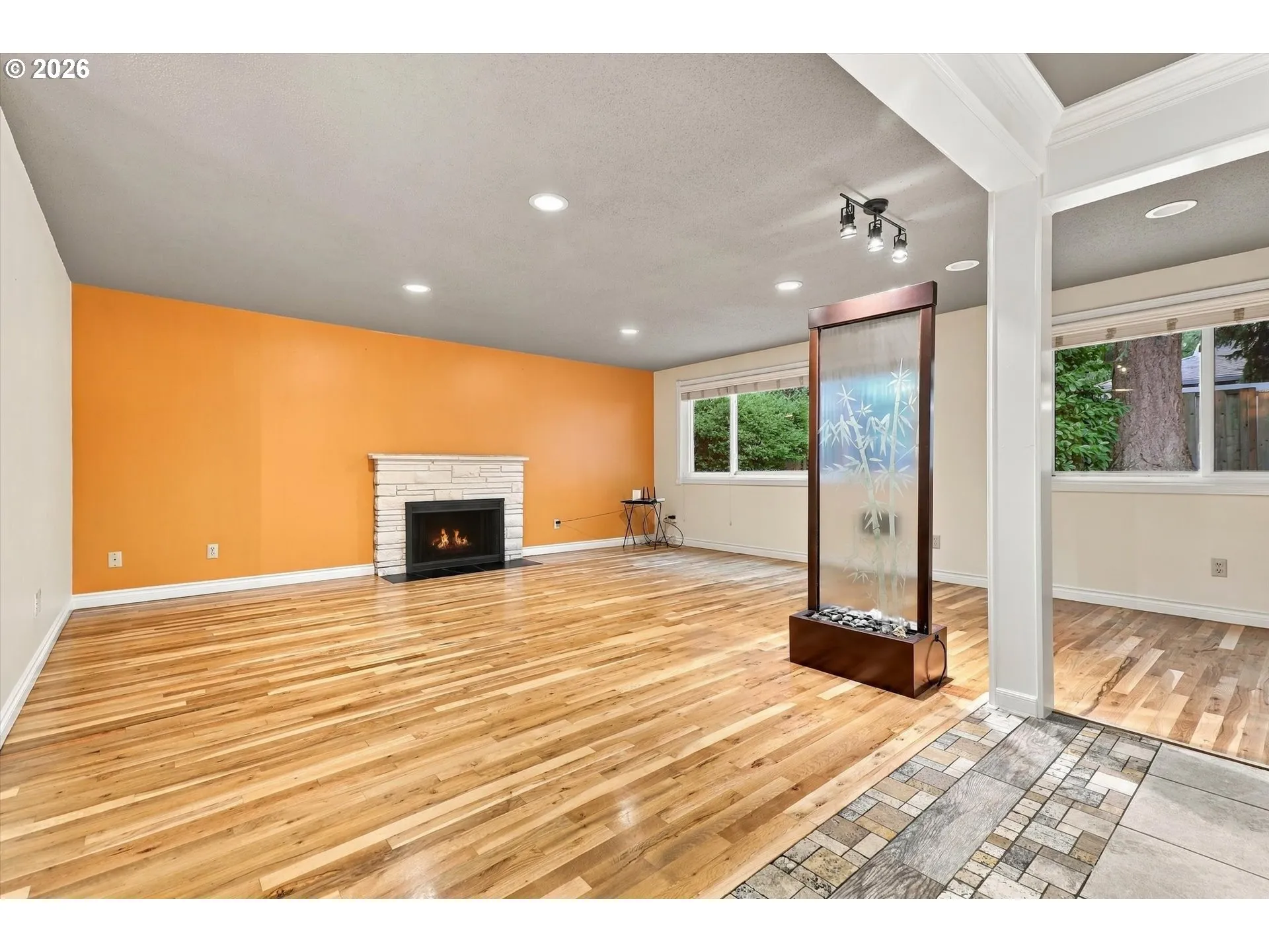 Living Room-Fireplace
