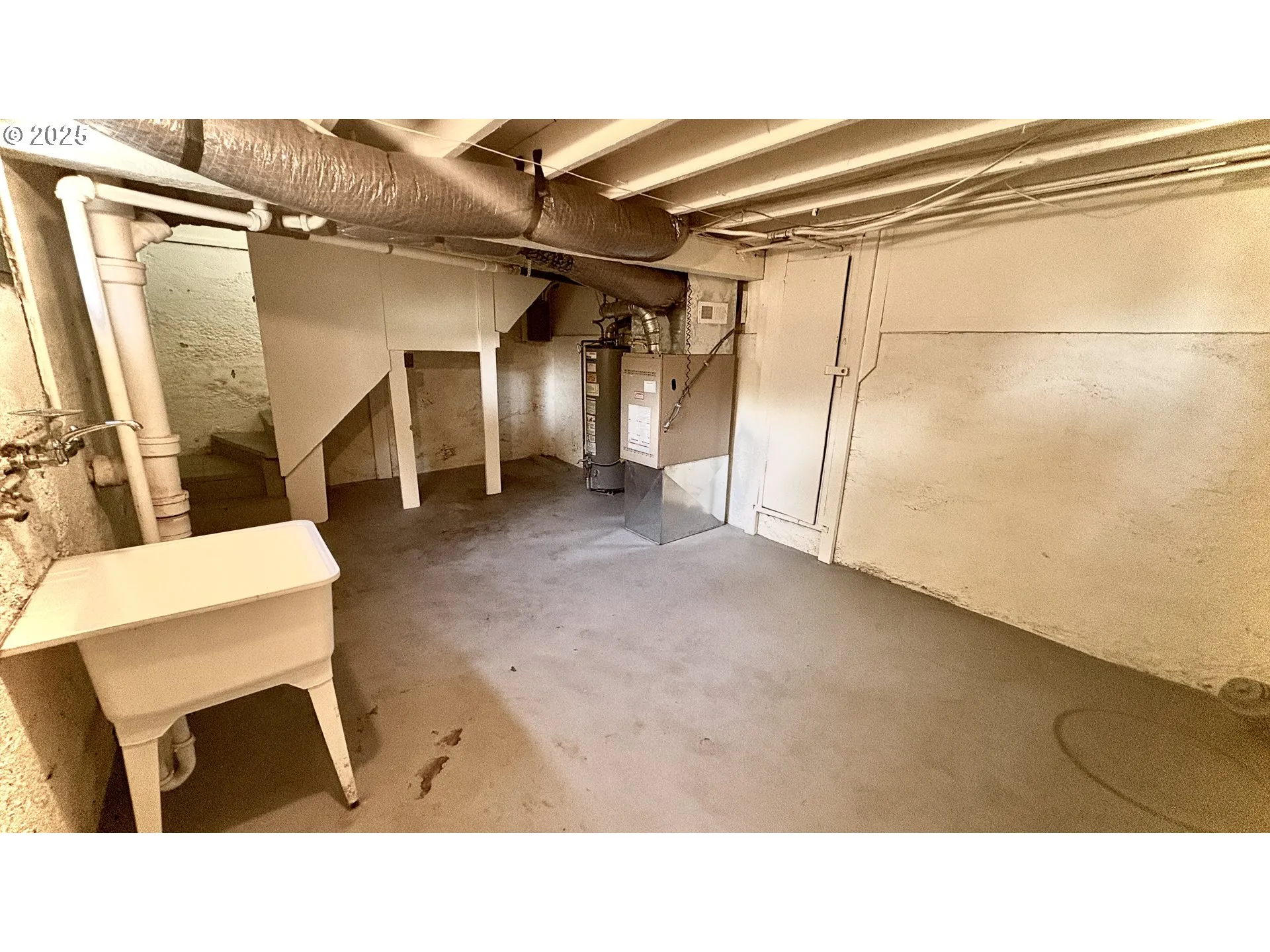 Basement-Unfinished