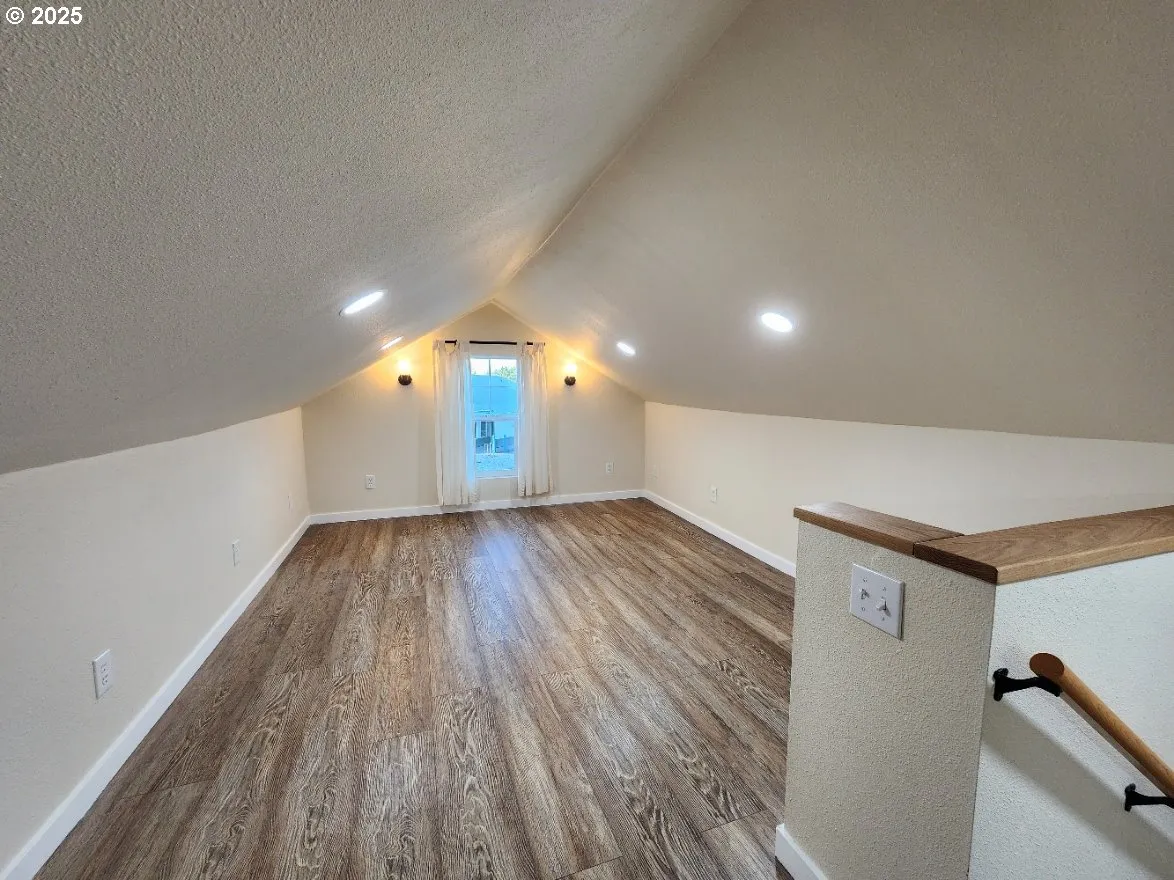 Bedroom-Upper
