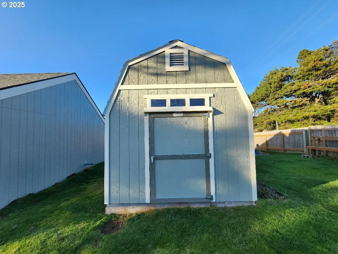 Shed