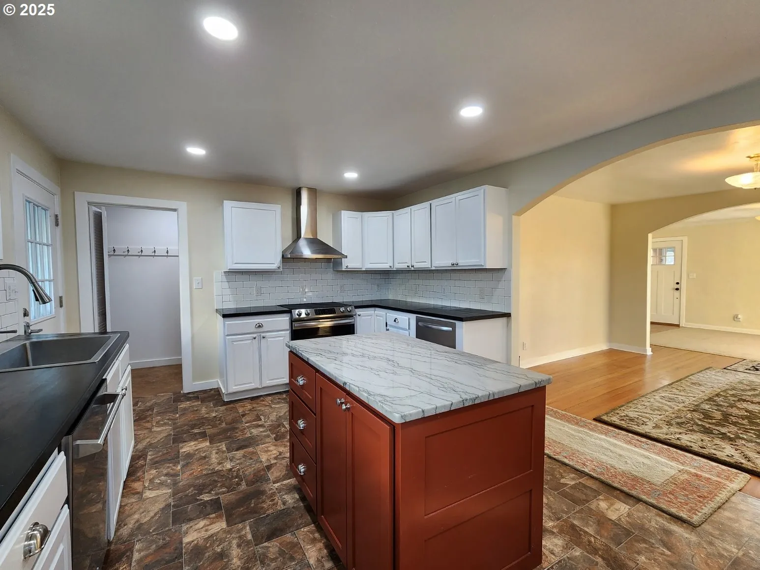 Kitchen-Island