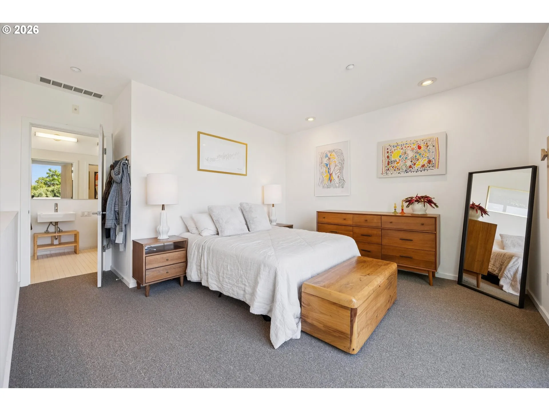 Bedroom, Owner's Suite-Upper