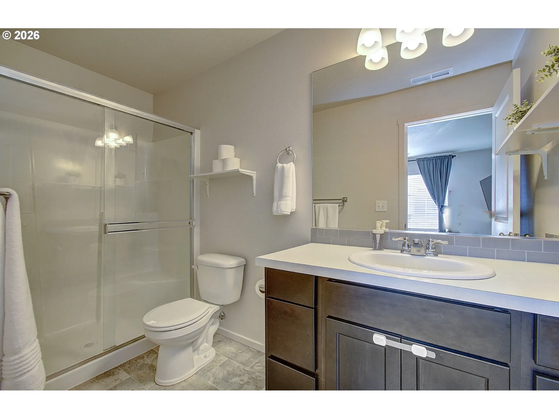 Bathroom-Walk in Shower