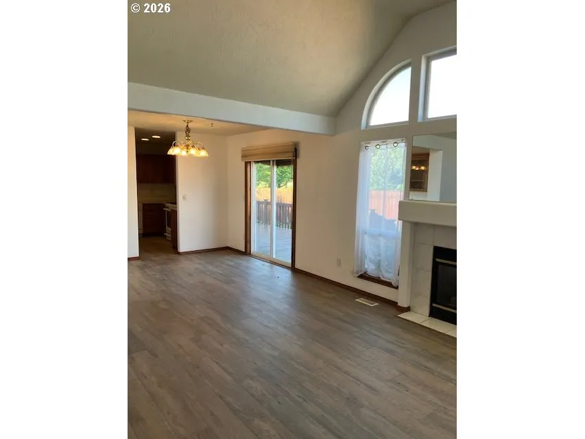 Living Room/Dining Room