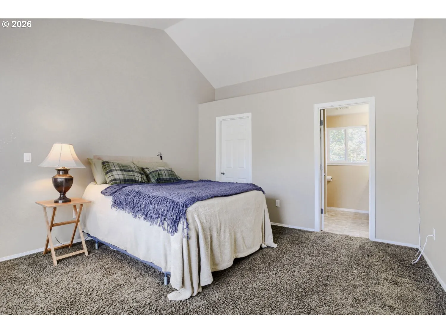 Bedroom, Owner's Suite-Vaulted Ceilings
