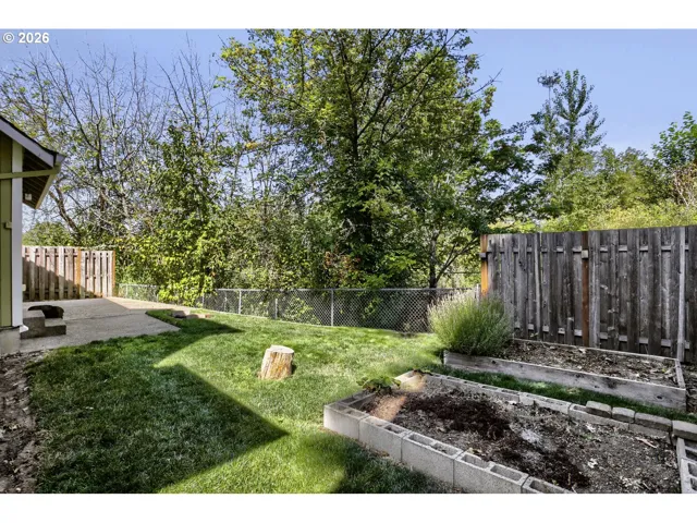 Yard-Fenced