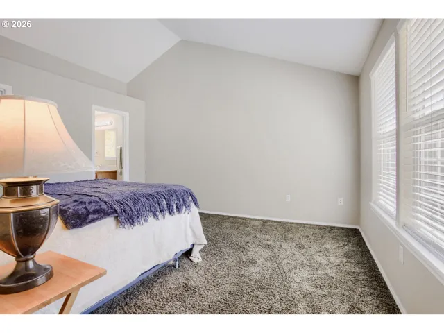Bedroom, Owner's Suite-Vaulted Ceilings