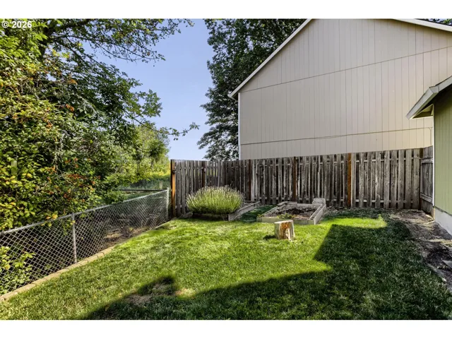 Yard-Fenced