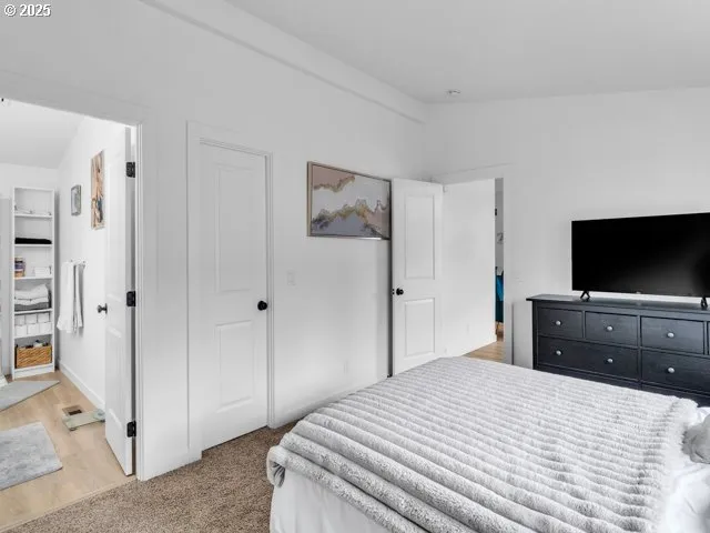 Bedroom, Primary