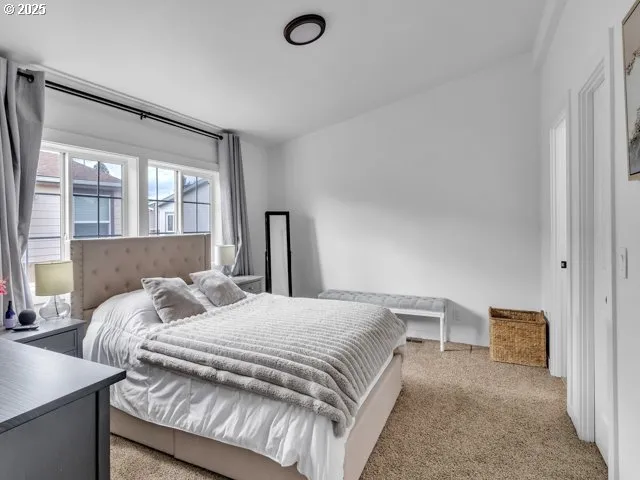 Bedroom, Primary