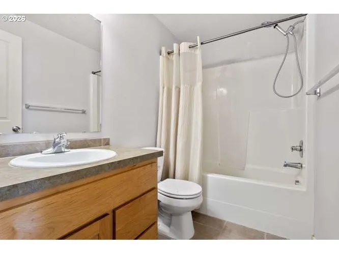 Bathroom-Upper