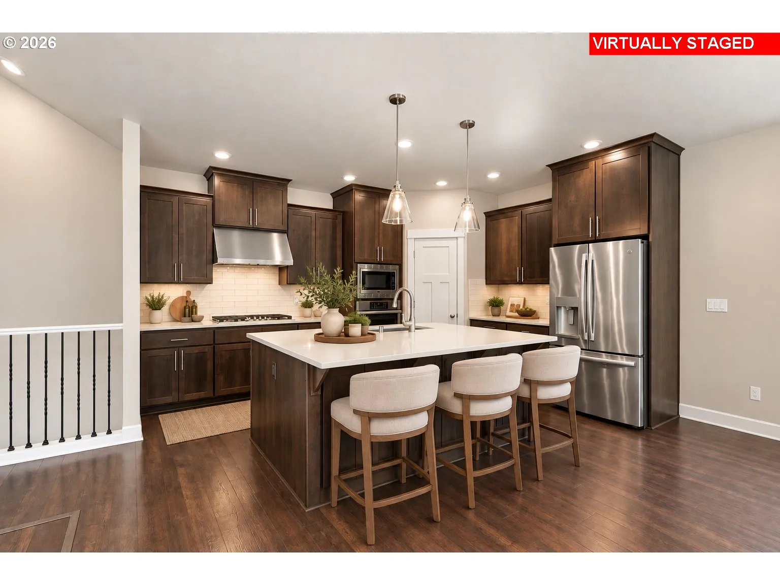 Kitchen-Breakfast Bar