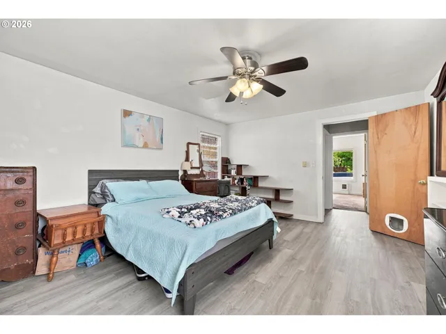 Bedroom-Ceiling Fan
