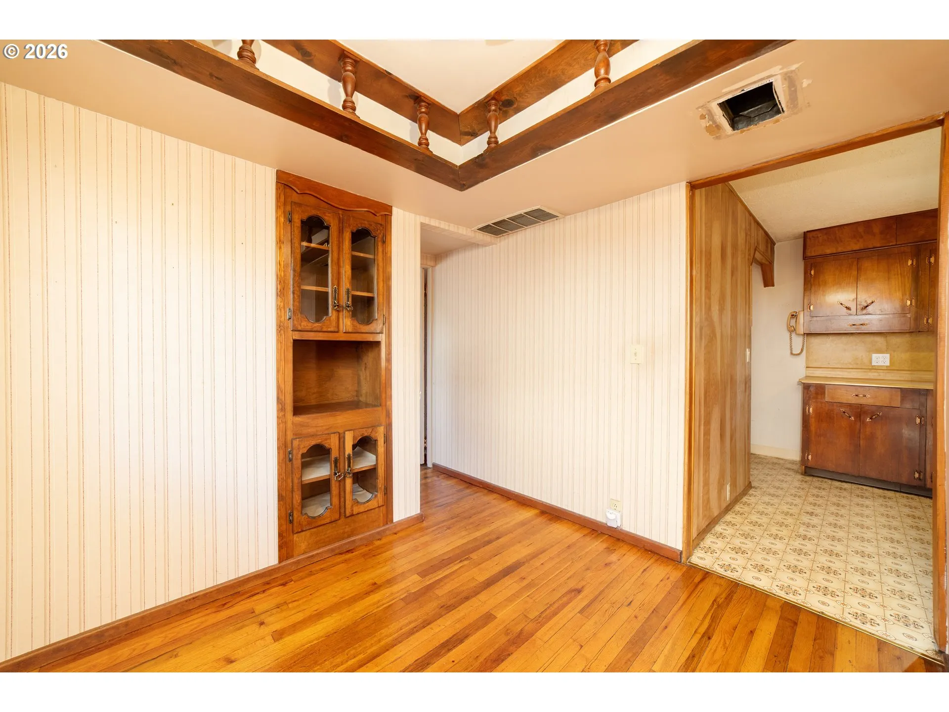 Dining Room-Built-In Cabinets