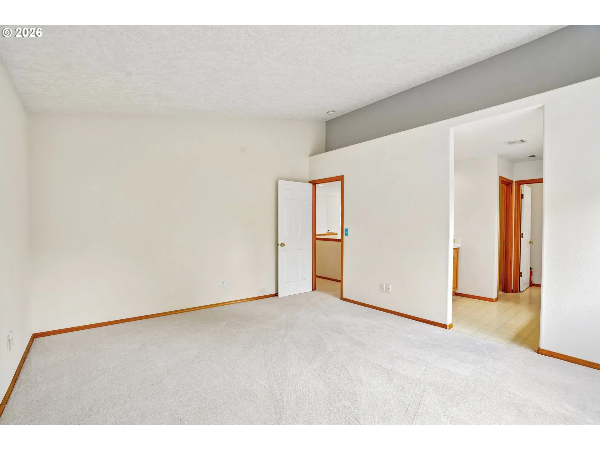 Bedroom, Primary