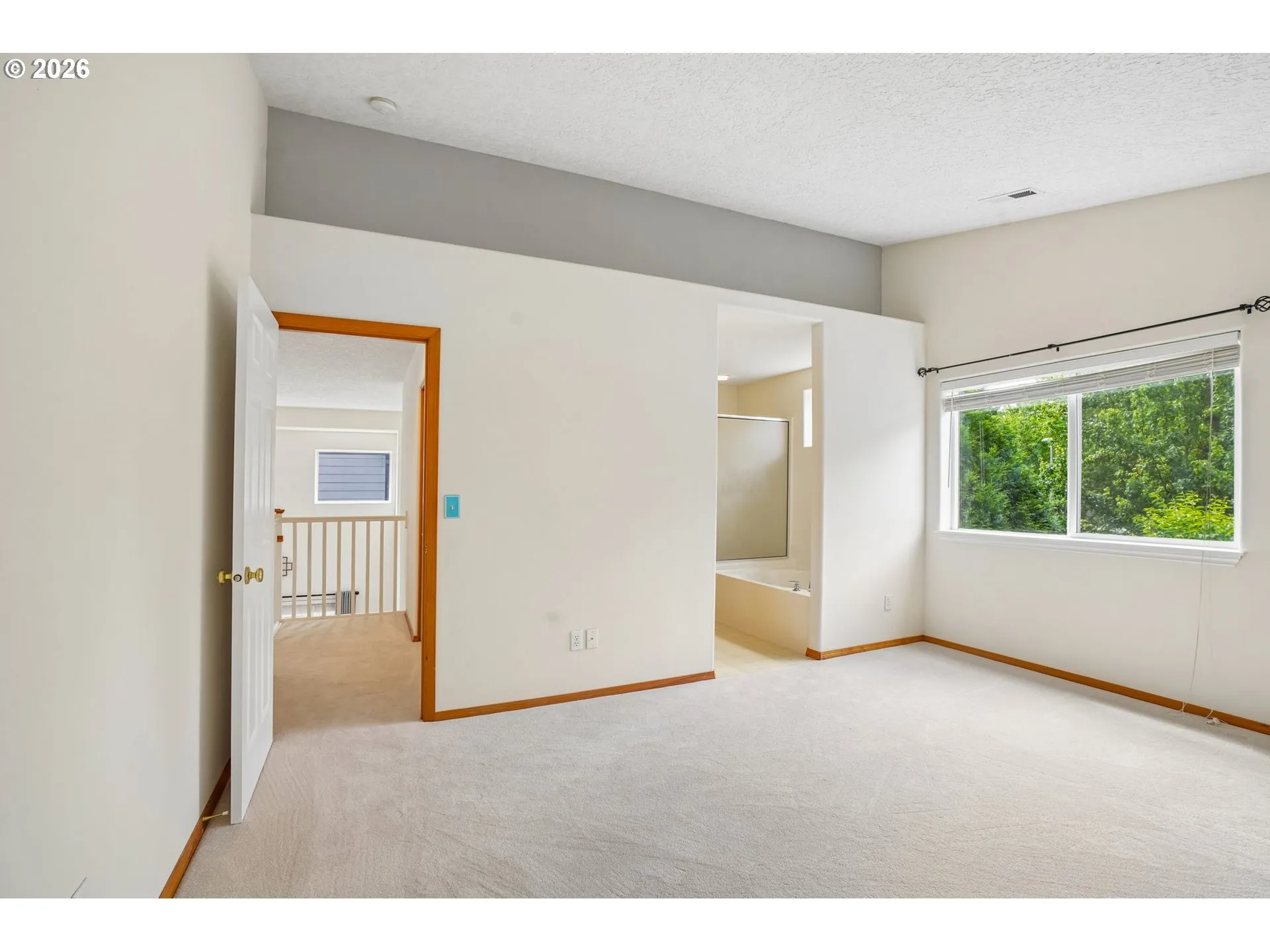 Bedroom, Primary