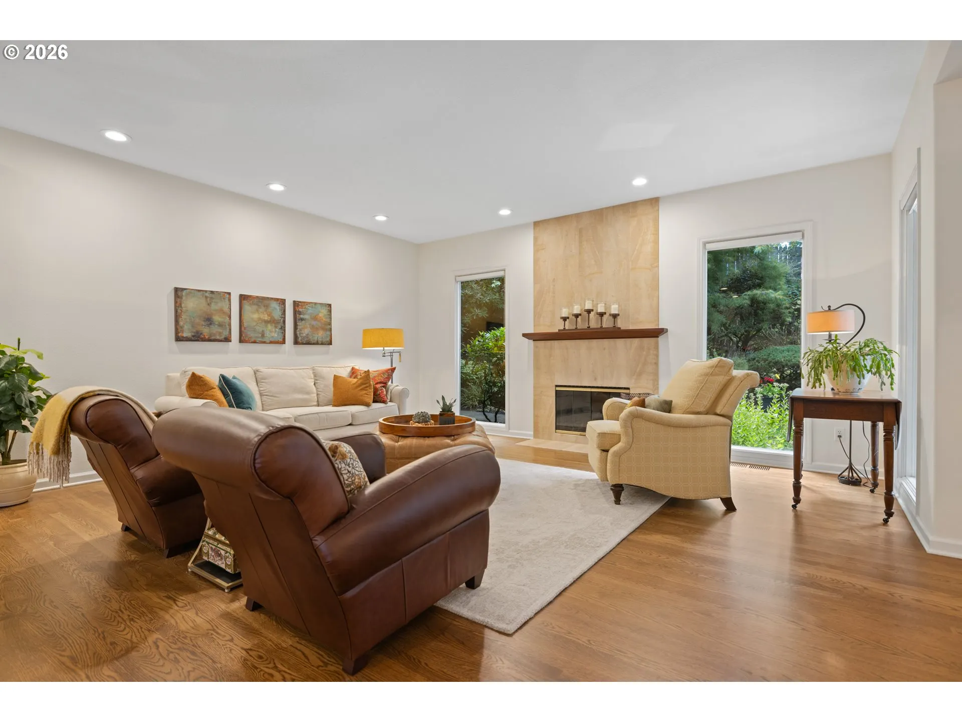 Living Room-Fireplace