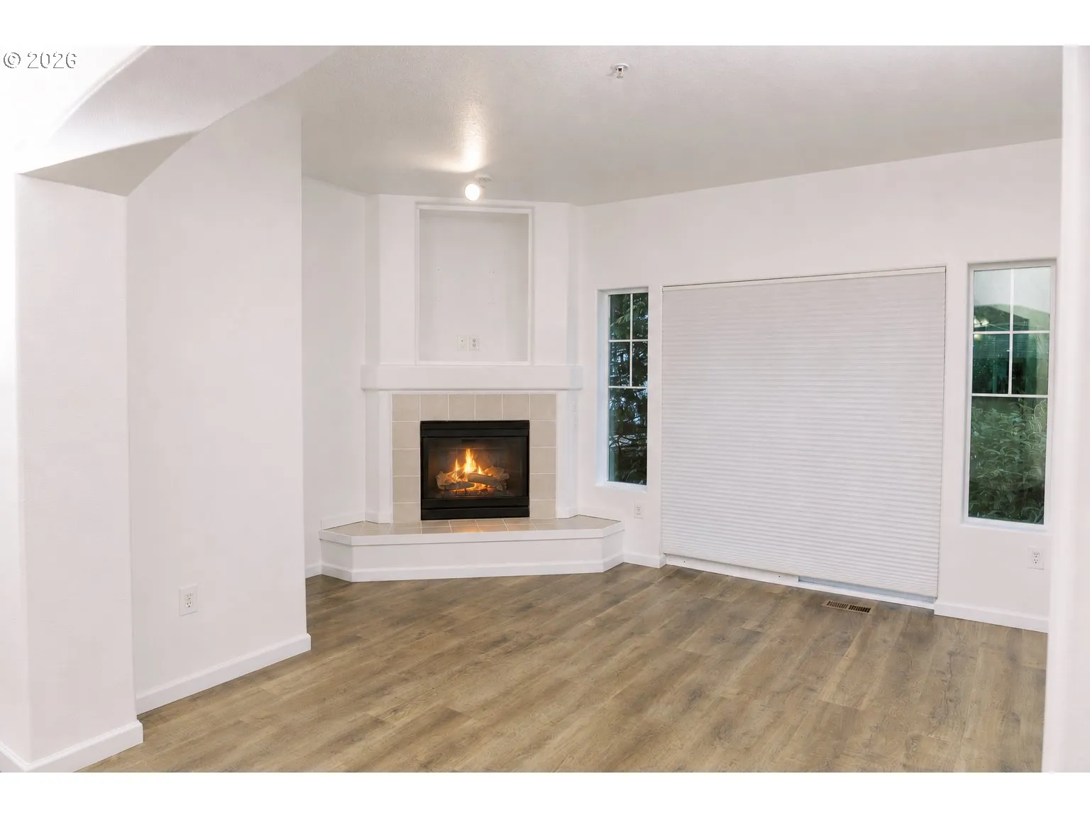 Living Room-Built-In Shelving