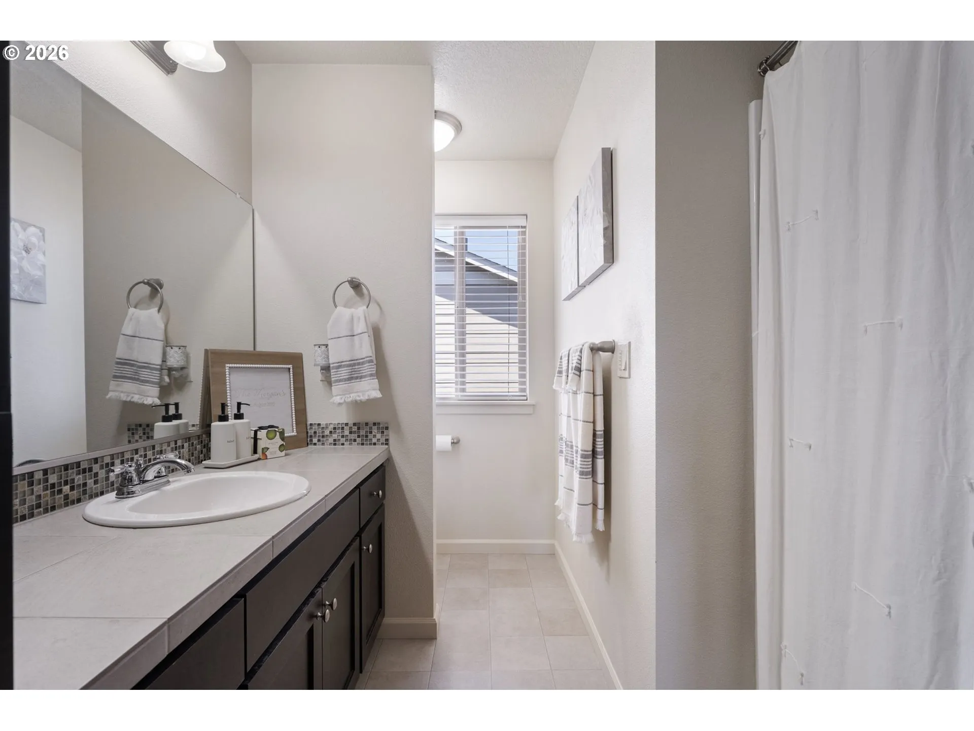 Bathroom-Upper