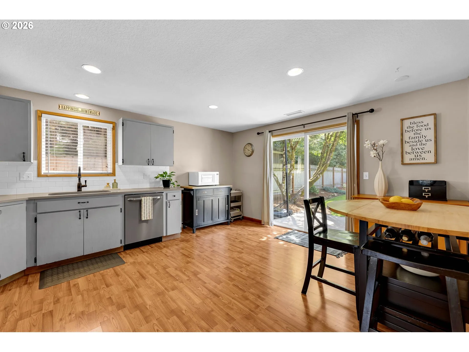 Kitchen/Outside
