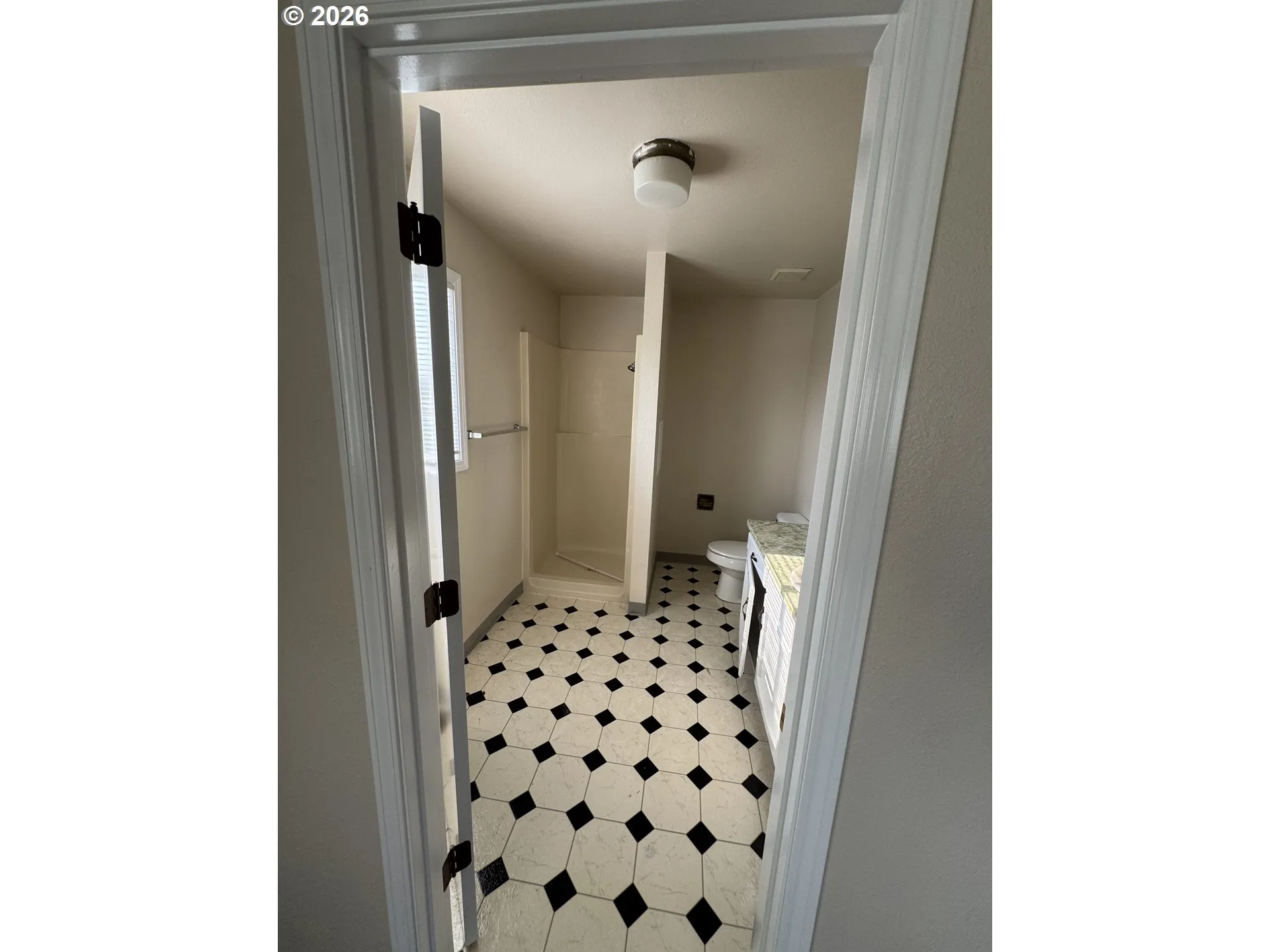 Bathroom-Walk in Shower